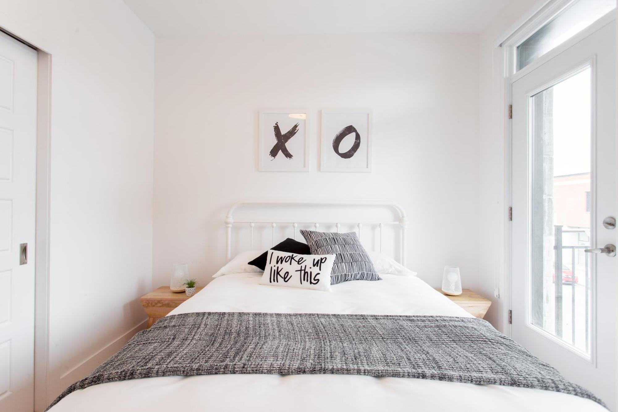 Hip, Stylish Apartment In Little Italy By Den Stays A Montreal Pokoj fotografie