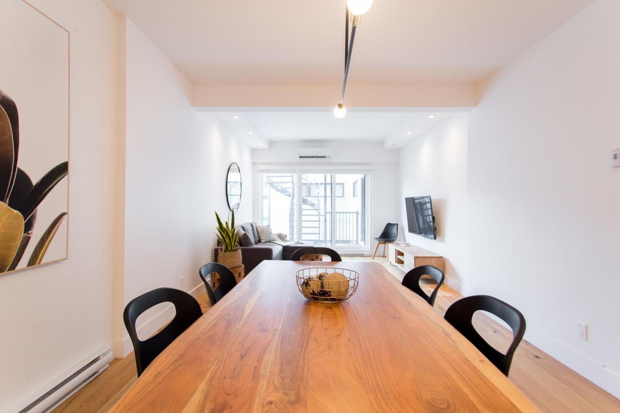 Hip, Stylish Apartment In Little Italy By Den Stays A Montreal Pokoj fotografie