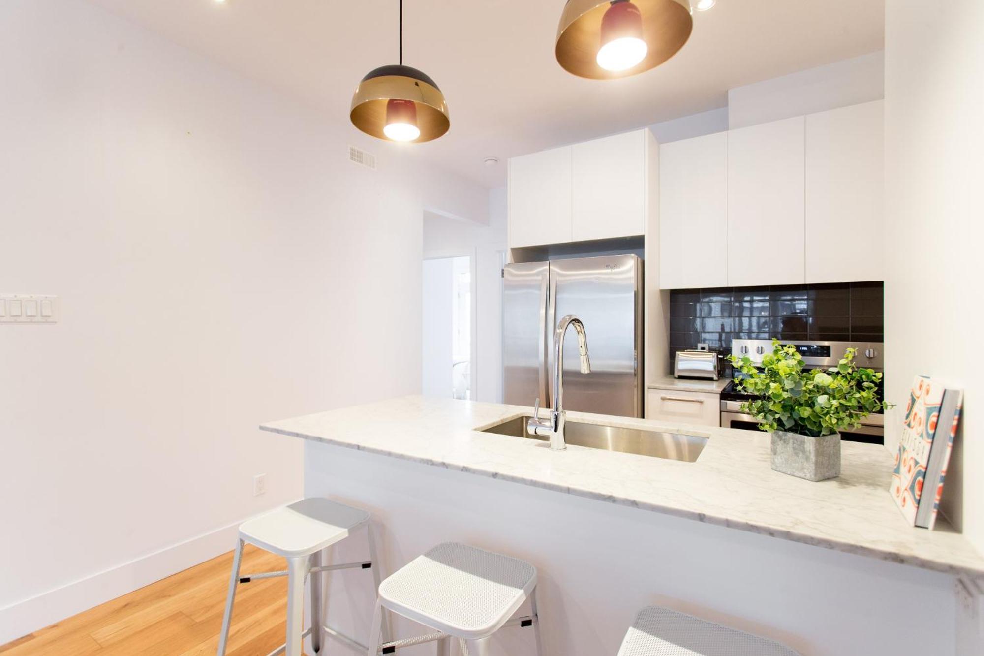 Hip, Stylish Apartment In Little Italy By Den Stays A Montreal Exteriér fotografie